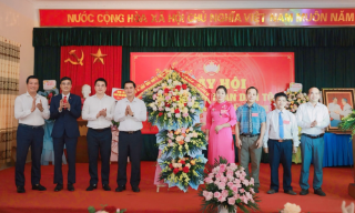 Phó Chủ tịch UBND tỉnh Lê Xuân Lợi dự Ngày hội Đại đoàn kết toàn dân tộc tại xã Sơn Động